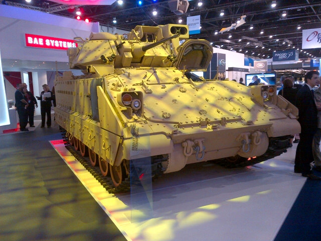 Photo} ***IDEX Uni Emirat Arab 2013***