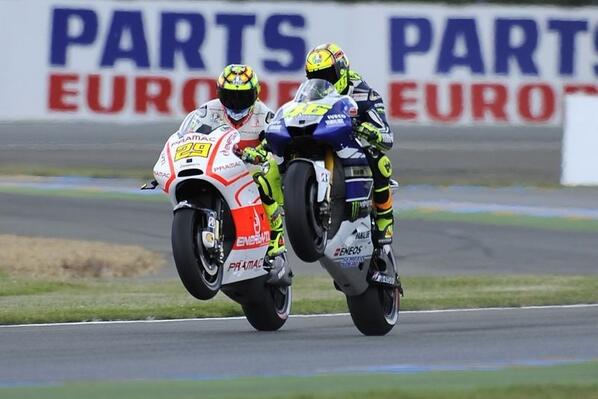 9733973396689668andrea-iannone-299658965897339733