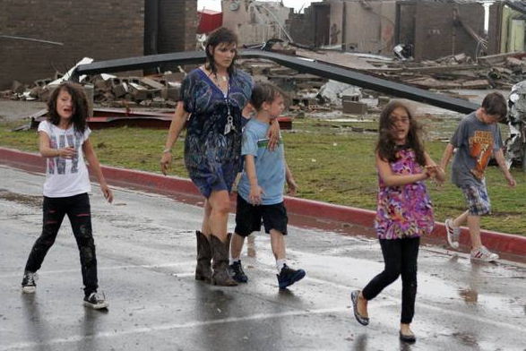 Tornado terbesar menyerang Oklahoma US