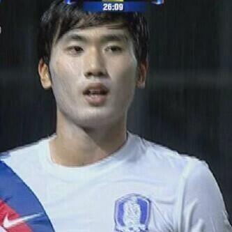 Hujan lunturkan make up pemain Korea Selatan