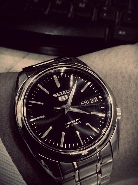 tunjangan-hari-ini--tunjukkan-jam-tangan-agan--biar-happy