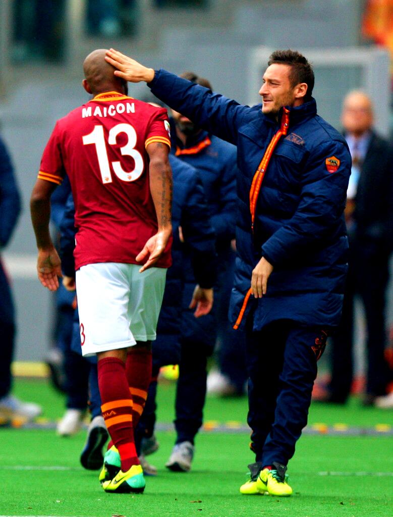 curva-sud--olimpico--as-roma-fans-club-2013-2014