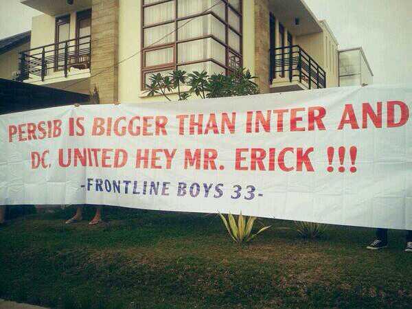 spectre-soccer-room-2013-2014------part-3