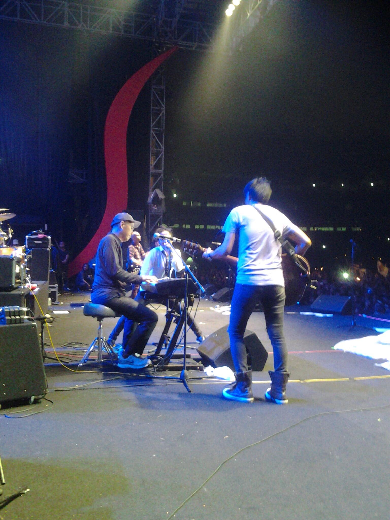 &#91;foto&#93; KONSER 30 TAHUN SLANK GAK ADA MATINYA