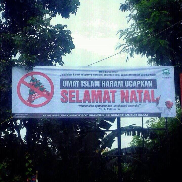 no-sara-siapa-gan-yang-bikin-spanduk-kayak-gini-agan-tau-tempatnya