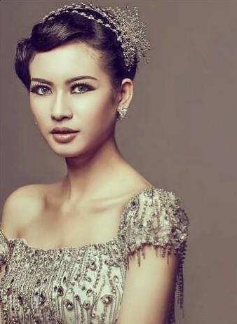 Cantiknyaa Putri Indonesia 2014 Perwakilan Jawa Timur &quot; Elvira Devinamira Wirayanti&quot;