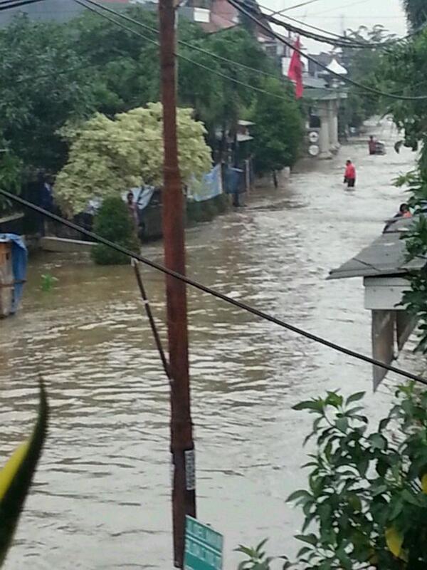 beberapa titik banjir &amp; kemacetan pagi ini di jakarta (Informasi++)