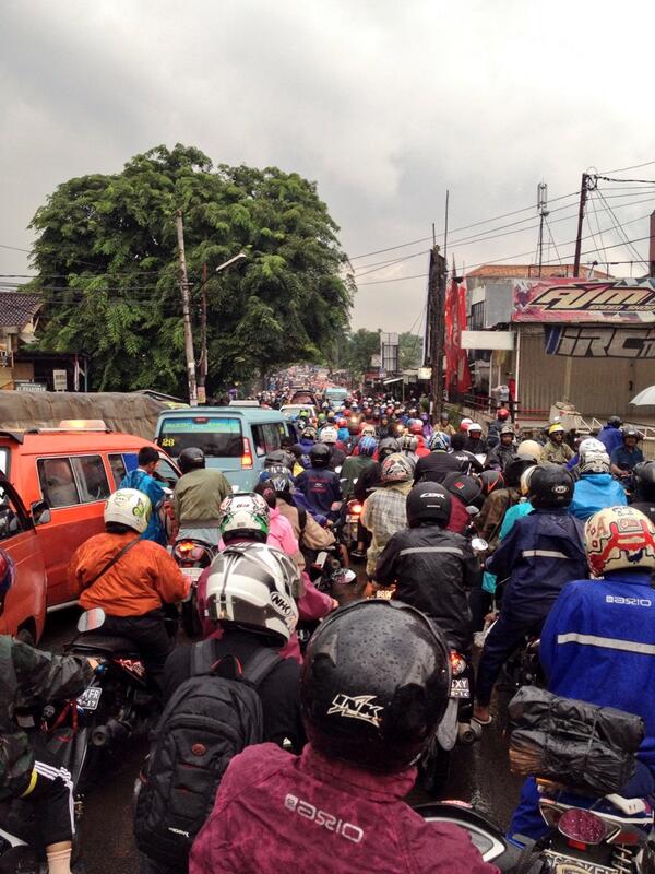 beberapa titik banjir &amp; kemacetan pagi ini di jakarta (Informasi++)