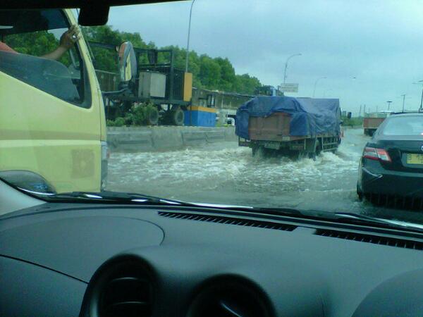 &#91; Info + PIC &#93; Banjir &amp; Genangan Air di Jakarta &amp; Sekitarnya , 17 Januari 2014