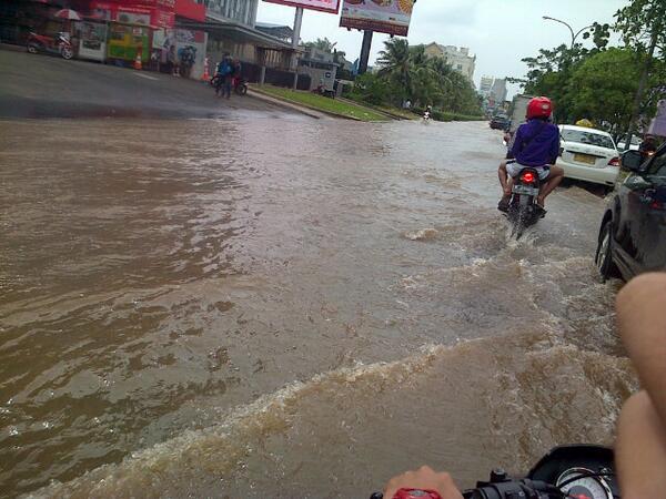 &#91; Info + PIC &#93; Banjir &amp; Genangan Air di Jakarta &amp; Sekitarnya , 17 Januari 2014