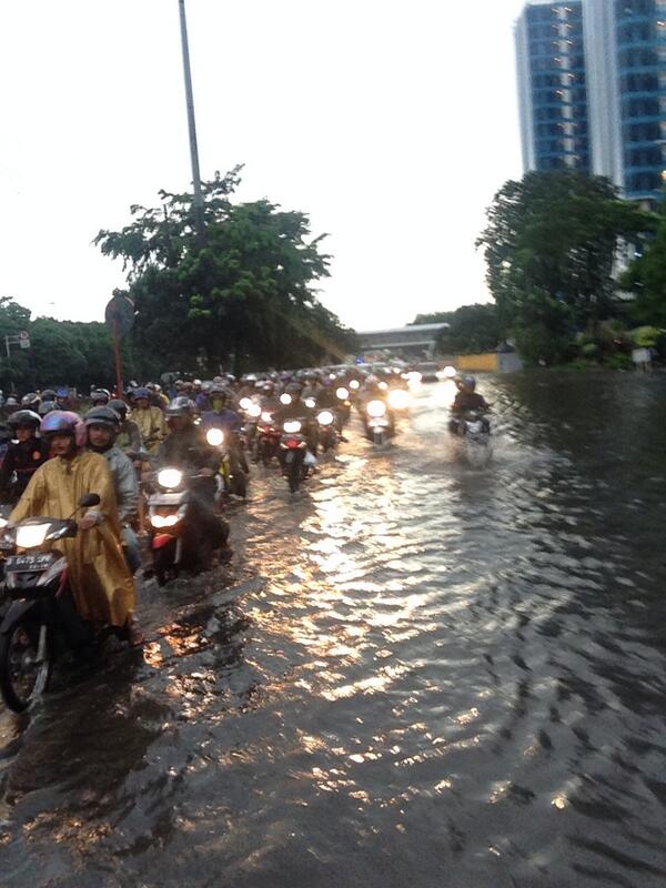 &#91;LAGI-LAGI&#93; HUJAN BENTAR, LANGSUNG BANJIR &#91;+Pic&#93;