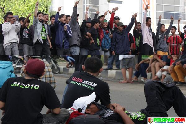 (KACAU) Tim Sepakbola PERSIPASI (Bekasi) Di Bubarkan. AYO Kaskuser Kita Bantu Mereka