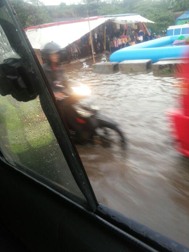 &#91;Orangnya Lagi Umroh&#93; 7 Juli 2014, Jakarta Dikepung Banjir Dan Macet Parah