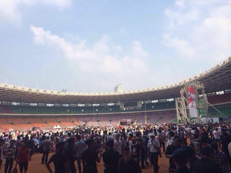 Konser Salam 2 Jari, Panggung Raksasa Dibangun di GBK