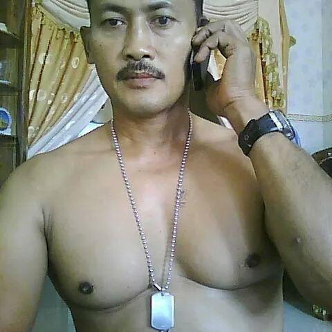 Waktu Sekolah Malu, Kini Duo Serigala Bangga Punya Payudara Besar