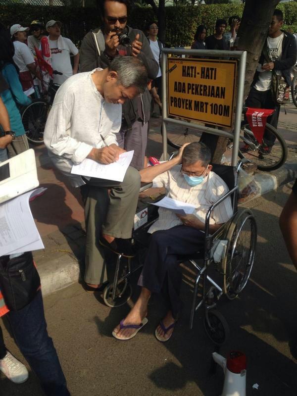 10000-orang-daftar-untuk-gugat-uu-pilkada-di-mk