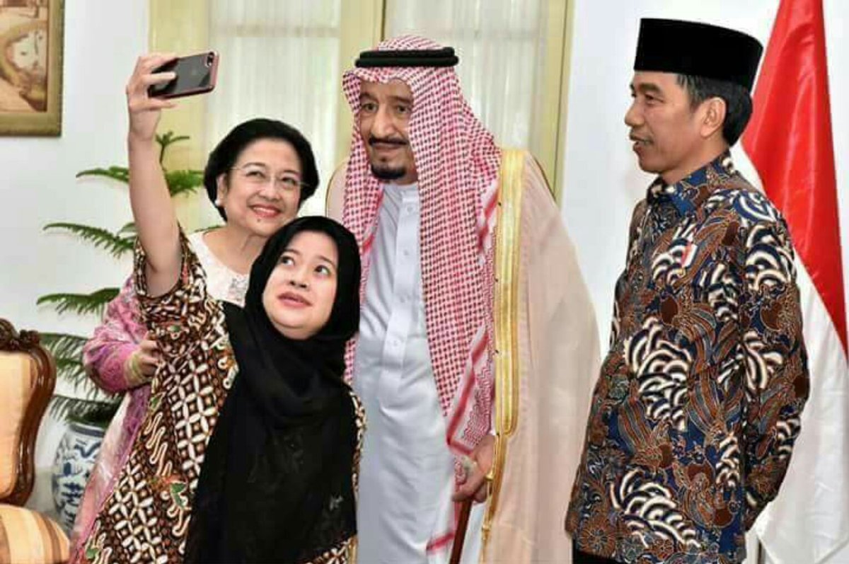 Jokowi: Di Belakang Pria Hebat, Ada Wanita Hebat