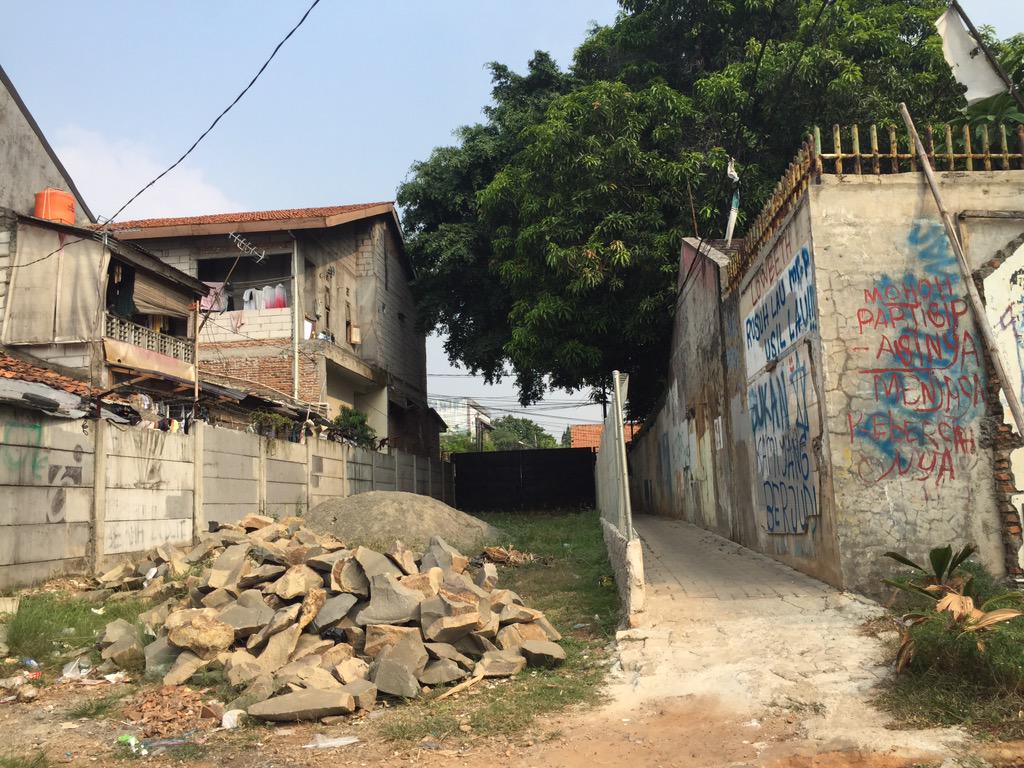 cerita-masjid-di-cipete-jakarta-terkurung-bak-di-jalur-gaza