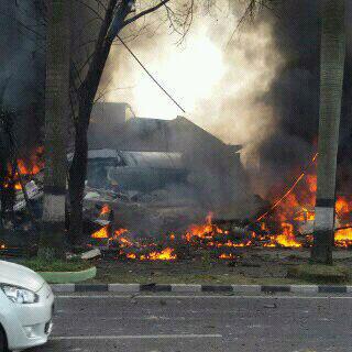 Foto-foto Penampakan Pesawat Hercules yang Jatuh di Medan 