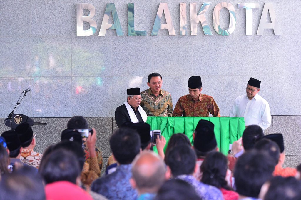 Masjid Fatahillah di Balai Kota