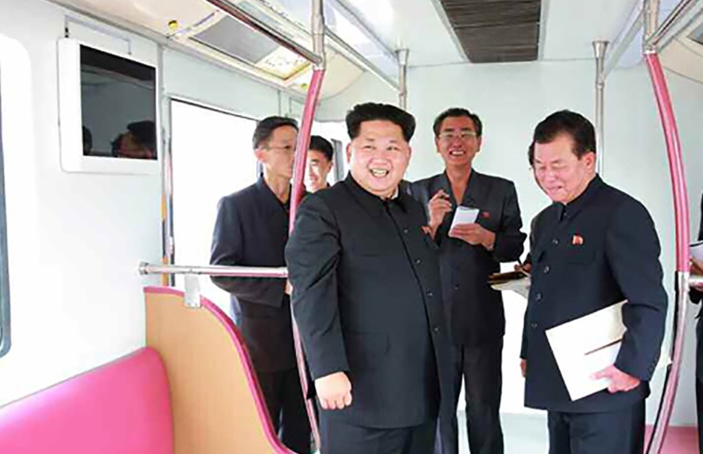 Kegiatan-kegiatan yang dilakukan pada Hari Kejepit Nasional di Korea Utara