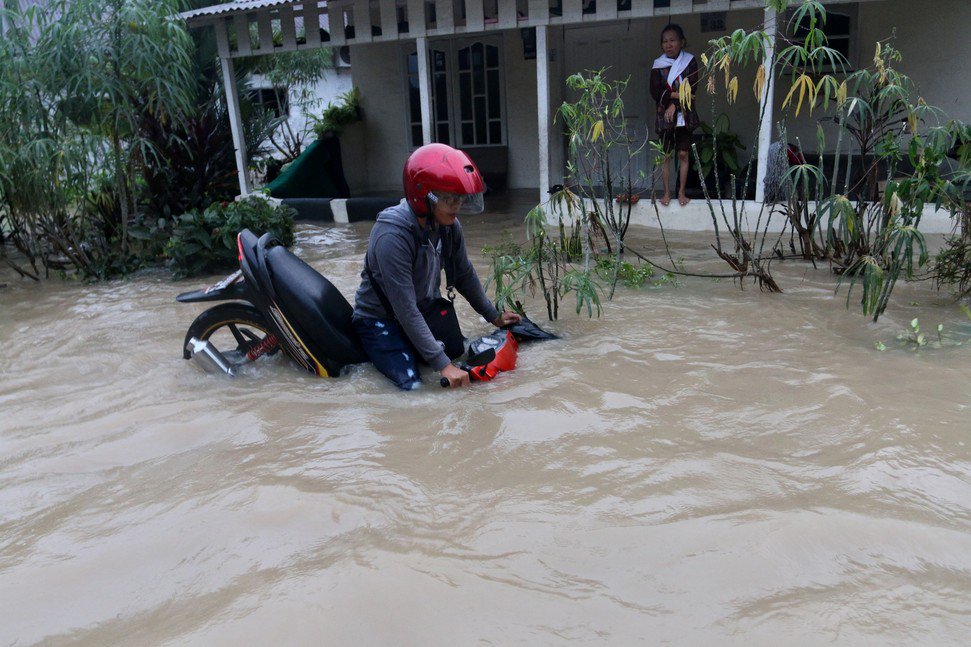 Hujan Sepanjang Hari Bandung Banjir Akibat Drainase Buruk 