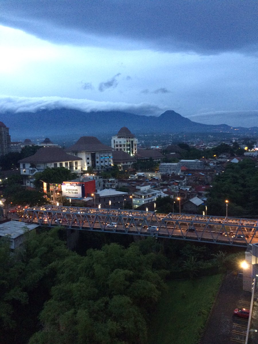 Jembatan di Malang yg Rawan Ambruk! Dijamin aman Gubernur via Tweeter?