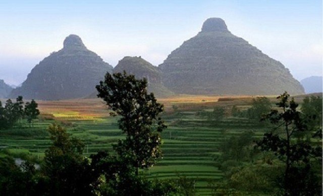 Menolong Ular yang Terhimpit di Gunung Kembar &#91;Mujur&#93;