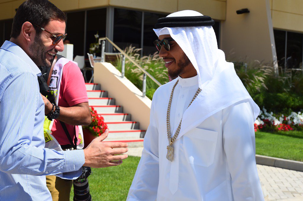 Cakep juga Hamilton, pantes jadi orang Arab... 