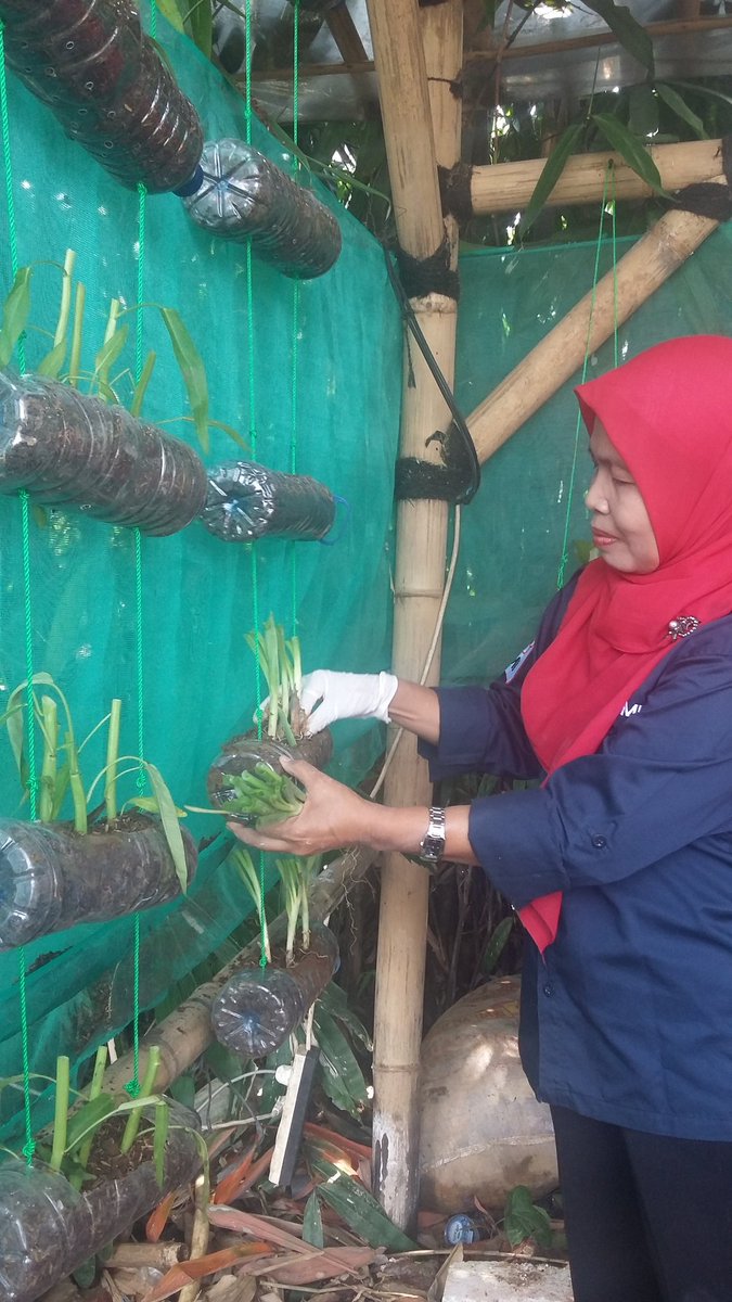 &#91;KOMBAT NATURE&#93; Aksi Nyata Ruwat Bumi dan Menyususi sungai Ciliwung