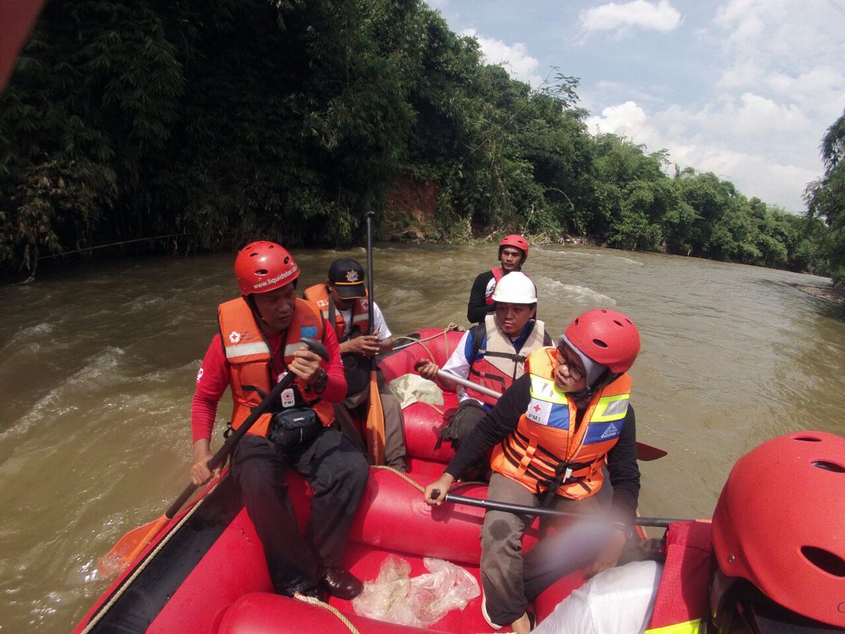 &#91;KOMBAT NATURE&#93; Aksi Nyata Ruwat Bumi dan Menyususi sungai Ciliwung