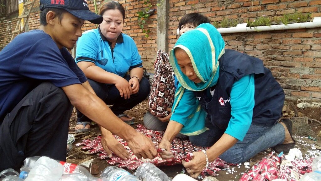 &#91;KOMBAT NATURE&#93; Aksi Nyata Ruwat Bumi dan Menyususi sungai Ciliwung