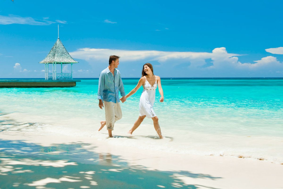 Ini Dia 8 Destinasi Bulan Madu yang Paling Romantis di Indonesia