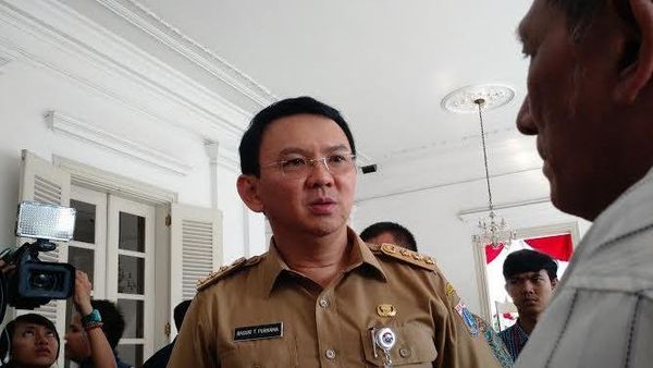 Ahok Anggap Yel-yel &quot;Ahok Pasti Tumbang&quot; Enak Didengar