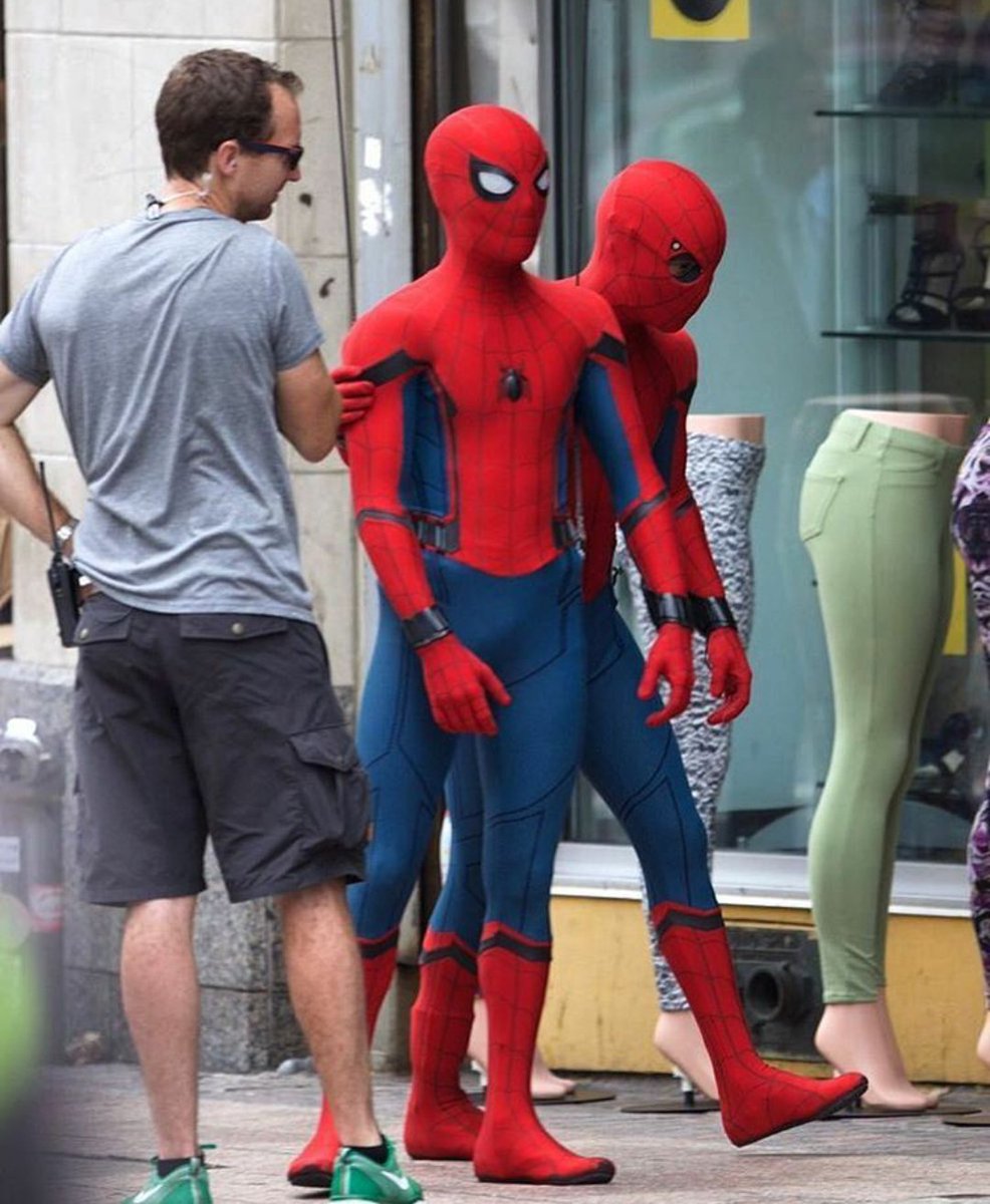 Hebohnya Spider-Man Beraksi di Tengah Kota (Behind The Scene Photo)