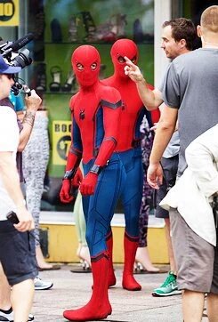 Hebohnya Spider-Man Beraksi di Tengah Kota (Behind The Scene Photo)