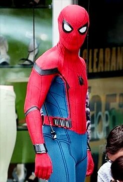 Hebohnya Spider-Man Beraksi di Tengah Kota (Behind The Scene Photo)