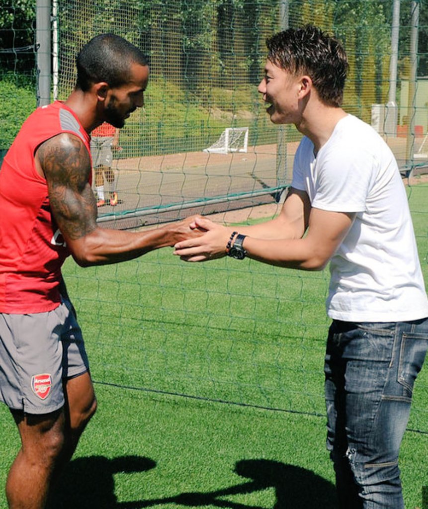 akfc--arsenal-kaskus-fans-club-season-2016-2017--victoria-concordia-crescit