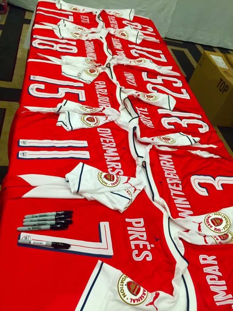 akfc--arsenal-kaskus-fans-club-season-2016-2017--victoria-concordia-crescit