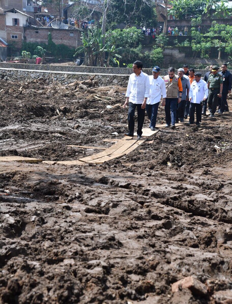 Rusaknya Alam Salah Satu Penyebab Banjir Bandang Di Garut