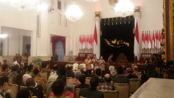 Jokowi Buka World Peace Forum yang Diikuti 52 Negara di Istana Negara