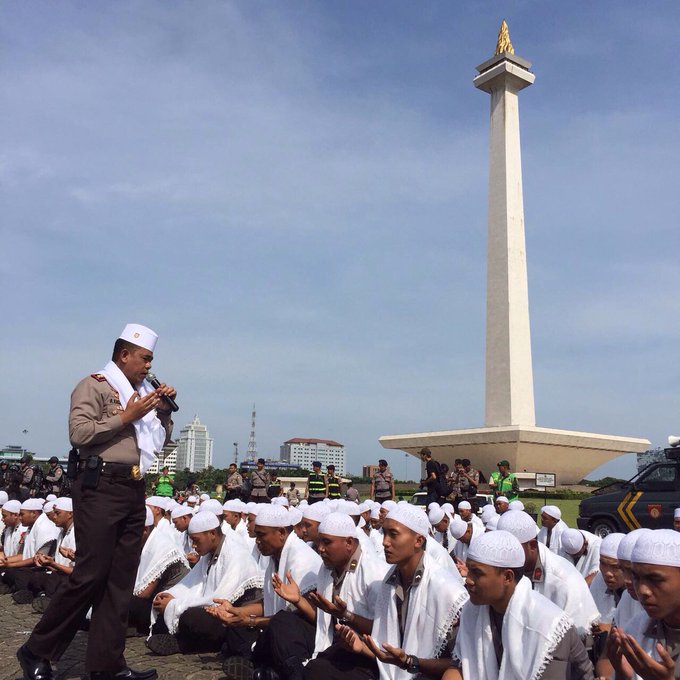 Demokrasi Di Uji Pembangunan Jangan Berhenti. The Maturity Democracy of Indonesia