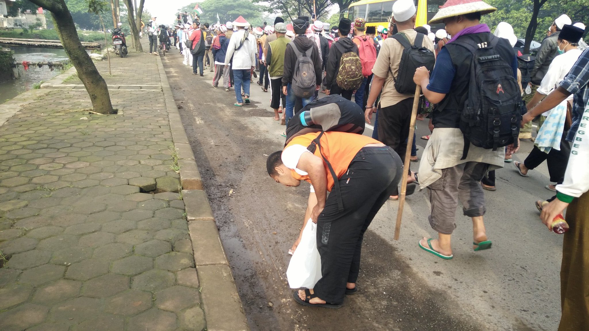 Sambil Menangis, Rachmawati: Ahok Harus Dipenjara 