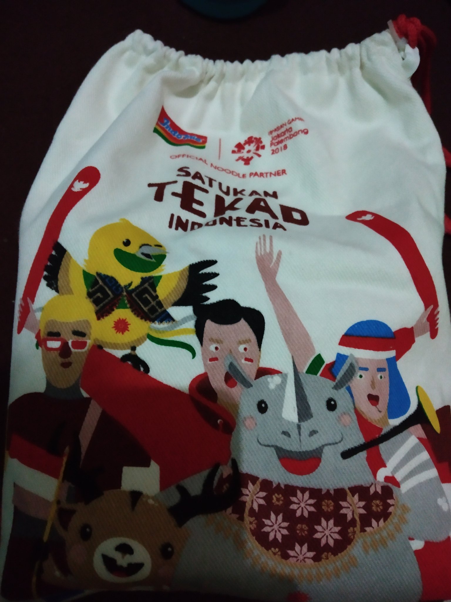 Beli Indomie 5 bungkus harga 20rb dapat tas cantik asian games ini