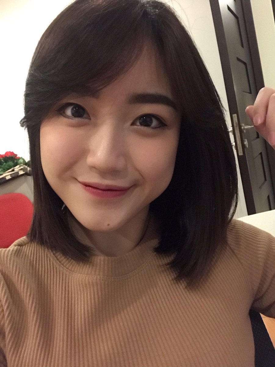 wajah-quotcantik-dan-imutquotburonan-gadis-umur-19-tahun-ini-mendadak-viral