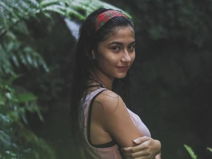 Potret Cantik Faye Nicole Jones Yg diduga Seleb Muda Plus-plus Ngamar dg Koruptor