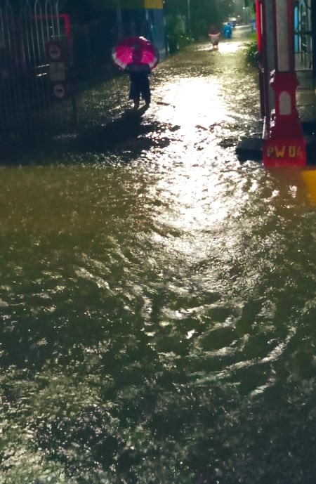 KAPOK ! Bamus Betawi Sebut Banjir di Hari Libur Berkat Doa Anies Yang Sholeh...