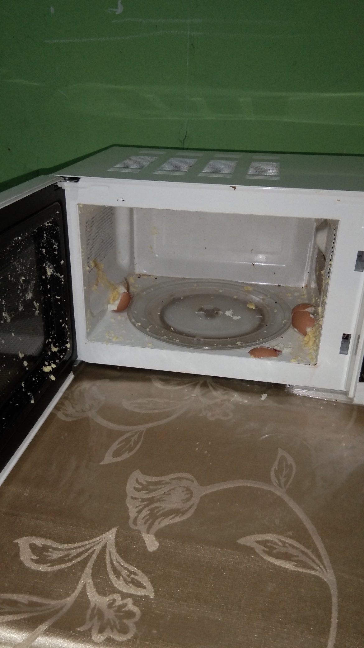Deretan Kekonyolan Orang-Orang Saat Memasak, Chef Renata Pasti Sedih Melihatnya!