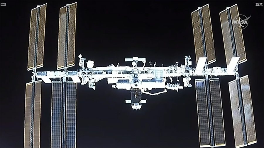 Kapsul Crew Dragon SpaceX Tiba di ISS, 2 Astronaut pun Pindah