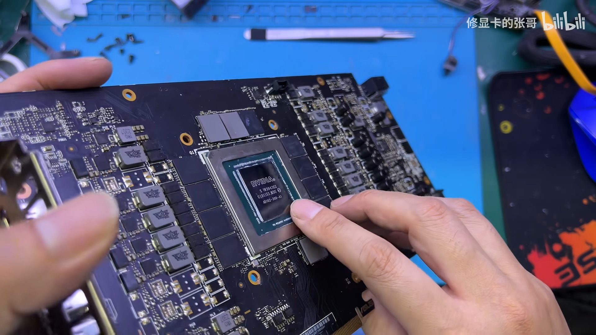 Scammer kini jual NVIDIA RTX Palsu berisi komponen plastik yang dilem!